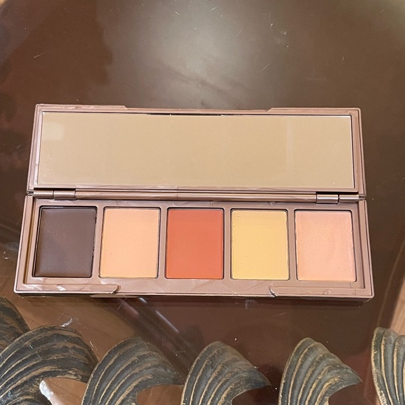 Urban Decay Naked Skin Shapeshifter Palette - Picture 2 of 4